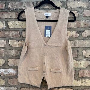 Universal Thread Beige Knit Vest